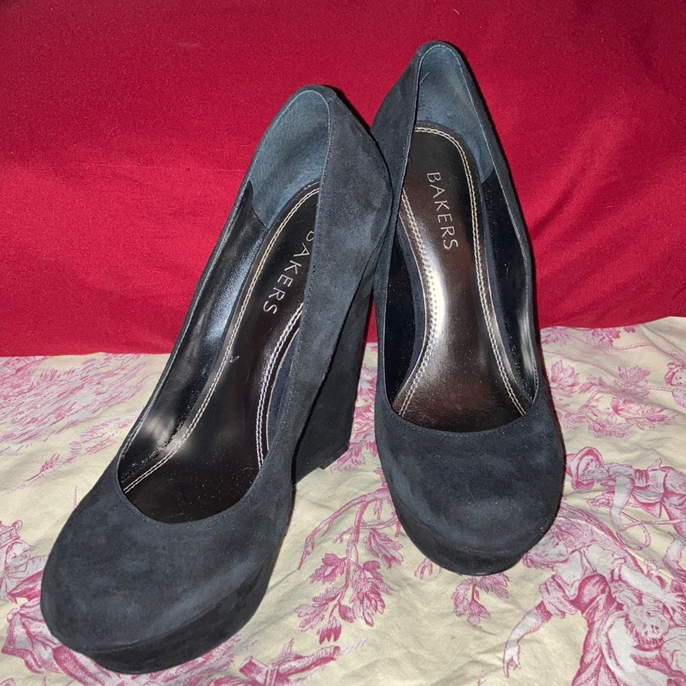 BAKERS WEDGE